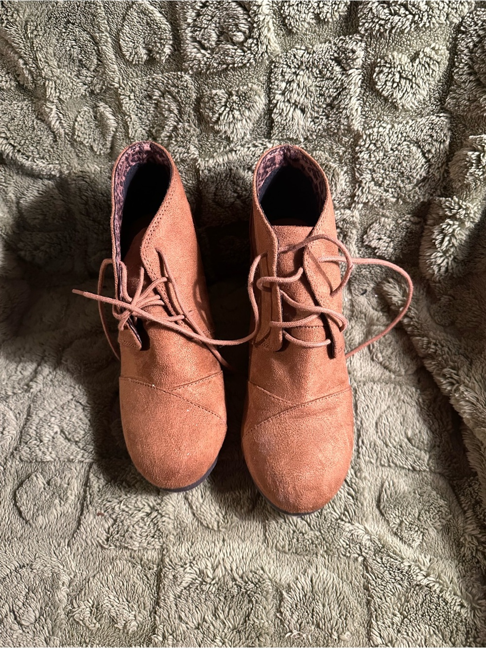 Cityclassified Rust Suede Lace-Up Ankle Boots